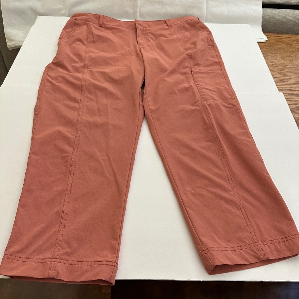 Kirkland Signature women's travel pant, Rose color, Size 12